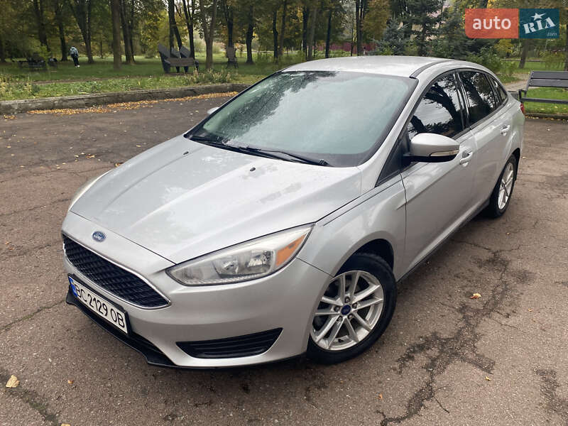 Седан Ford Focus 2015 в Калуші