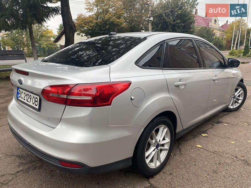 Седан Ford Focus 2015 в Калуші