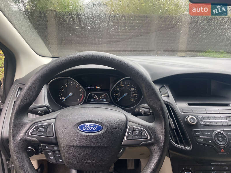Седан Ford Focus 2015 в Калуші