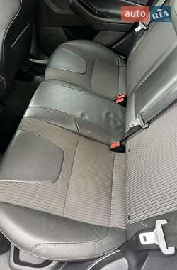 Хэтчбек Ford Focus 2013 в 