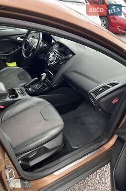 Хэтчбек Ford Focus 2013 в 