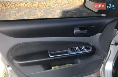 Универсал Ford Focus 2010 в 