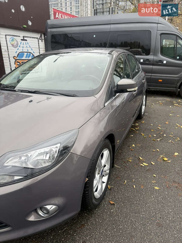 Хетчбек Ford Focus 2013 в Києві фото 6 Хетчбек Ford Focus 2013 в Києві