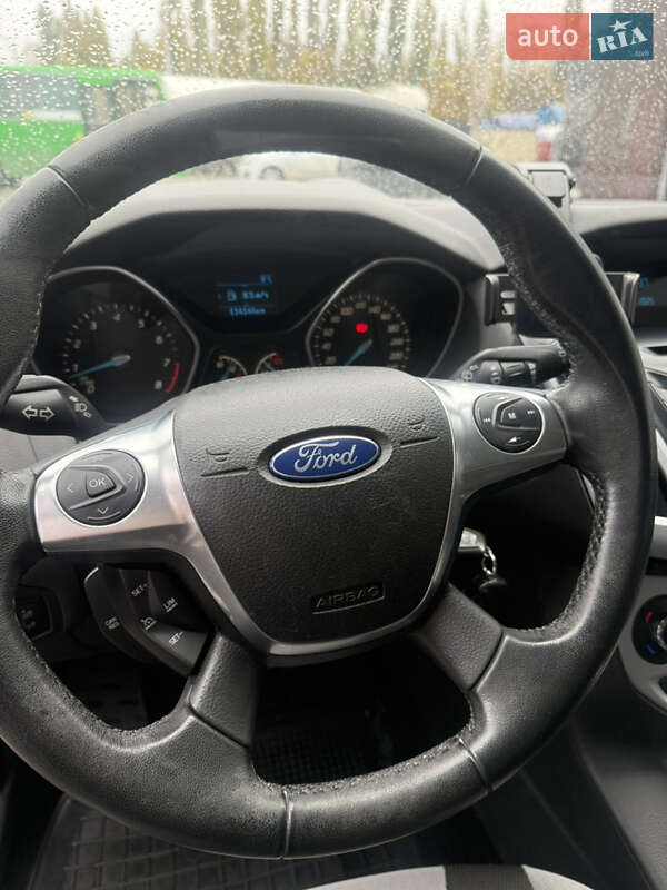 Хетчбек Ford Focus 2013 в Києві фото 11 Хетчбек Ford Focus 2013 в Києві