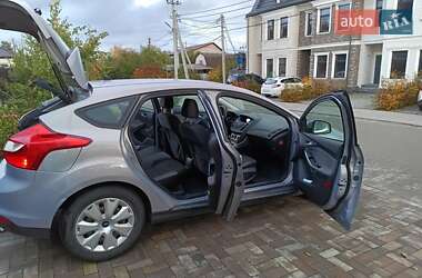 Хетчбек Ford Focus 2013 в 