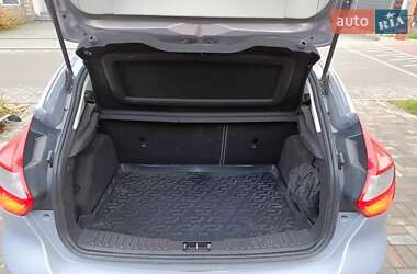 Хетчбек Ford Focus 2013 в 