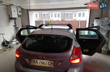 Хетчбек Ford Focus 2013 в 