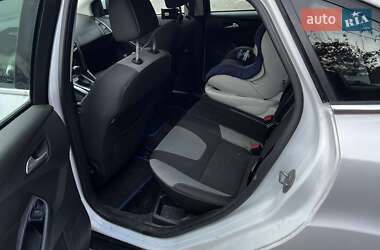Седан Ford Focus 2012 в 