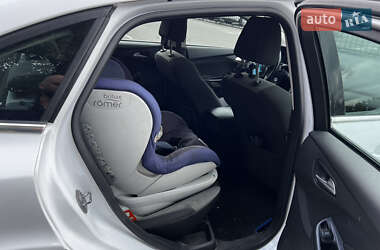 Седан Ford Focus 2012 в 