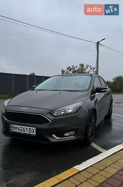 Седан Ford Focus 2015 в Сумах