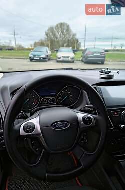 Седан Ford Focus 2013 в 