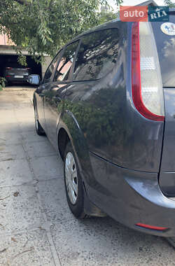 Универсал Ford Focus 2010 в 