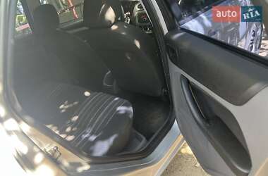 Хетчбек Ford Focus 2011 в  фото 10 Хетчбек Ford Focus 2011 в