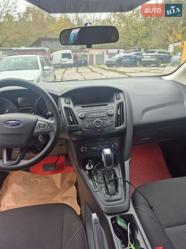Седан Ford Focus 2016 в Киеве фото 9 Седан Ford Focus 2016 в Киеве