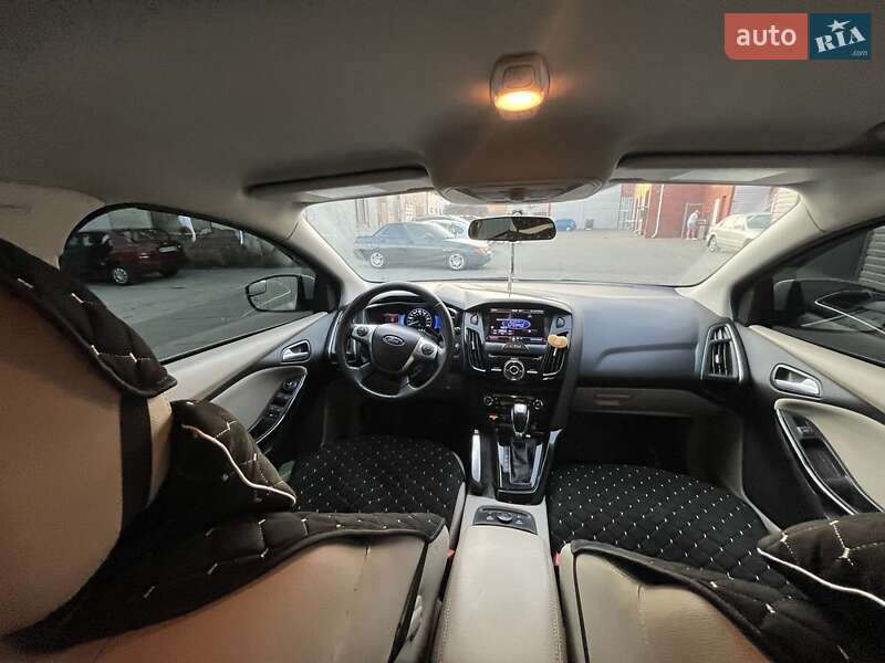 Хэтчбек Ford Focus 2013 в Сумах