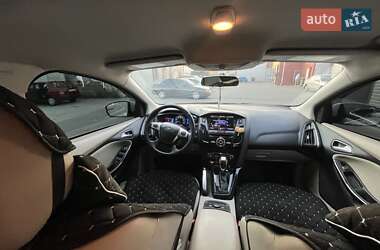 Хэтчбек Ford Focus 2013 в 