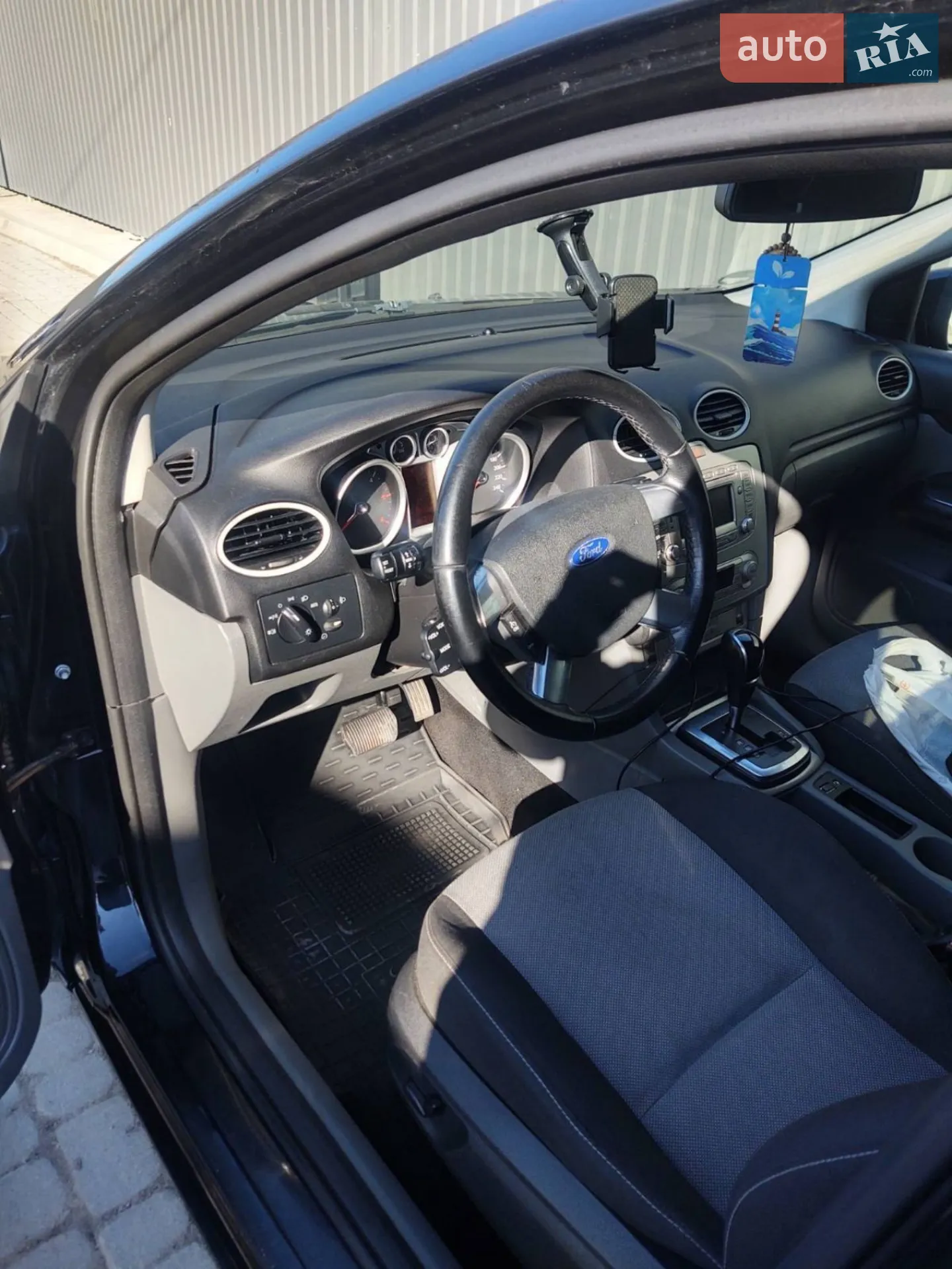 2010 Ford Focus - мініатюра 14