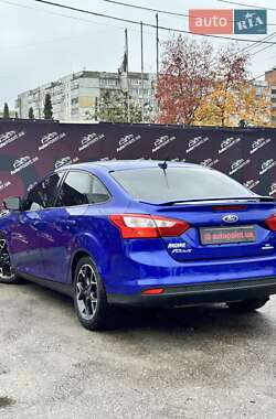 Седан Ford Focus 2013 в 