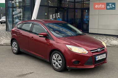 Хэтчбек Ford Focus 2012 в 