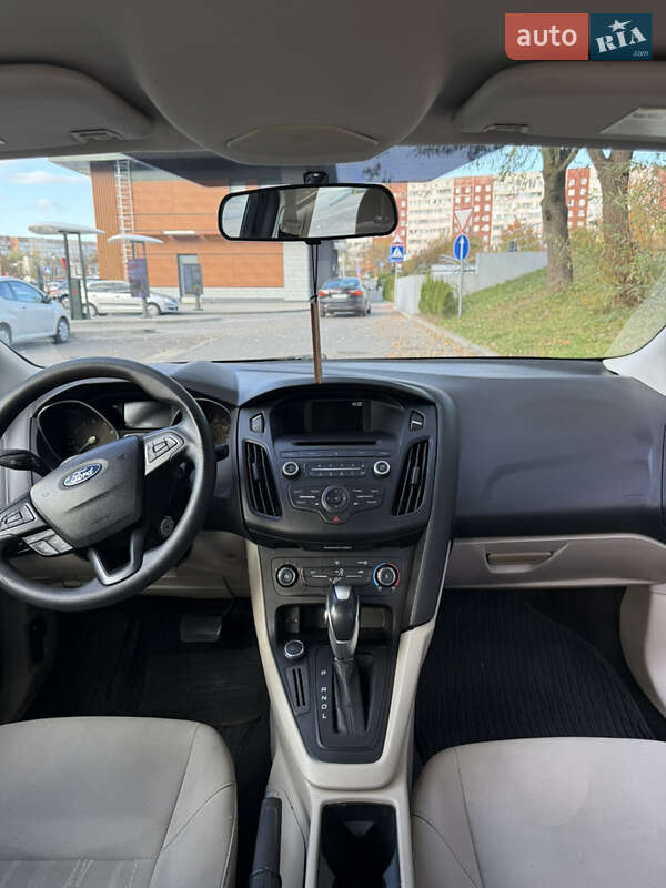 Седан Ford Focus 2016 в Львові