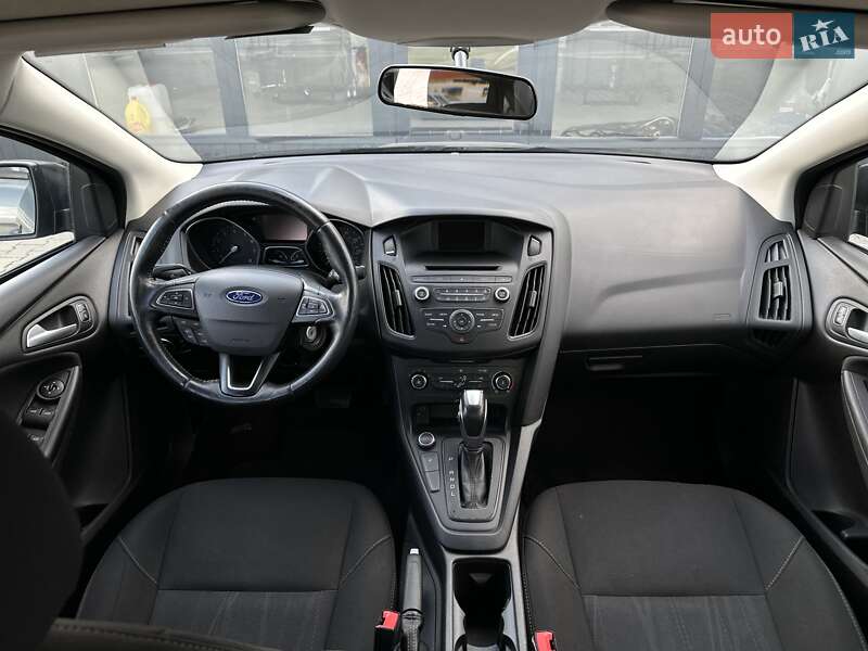 Седан Ford Focus 2016 в Черновцах
