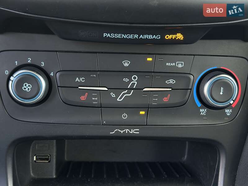 Седан Ford Focus 2016 в Черновцах