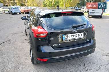 Хетчбек Ford Focus 2015 в 