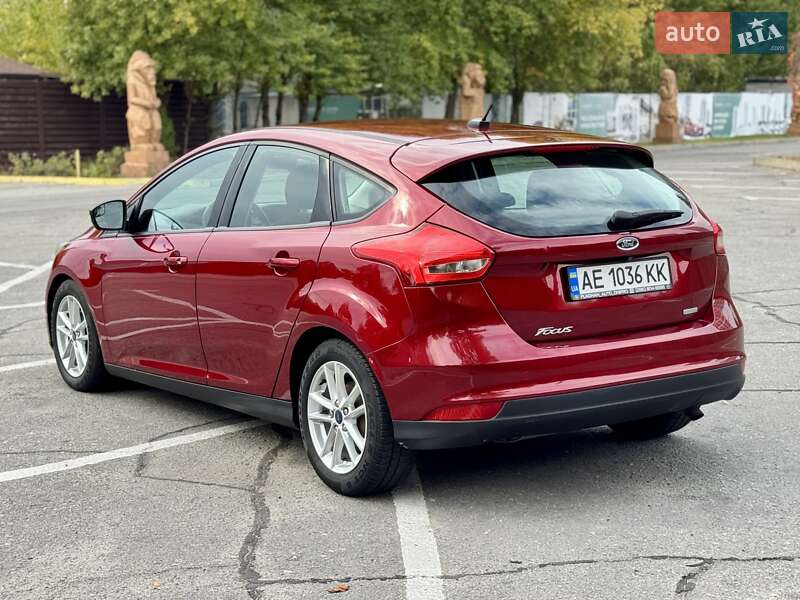 Хэтчбек Ford Focus 2016 в Днепре