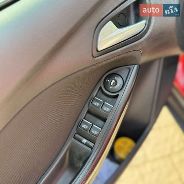 Хэтчбек Ford Focus 2011 в Львове