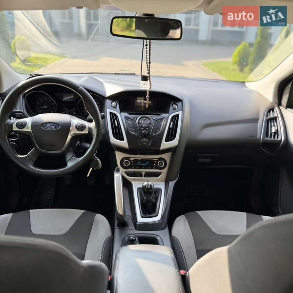 Хэтчбек Ford Focus 2011 в Львове