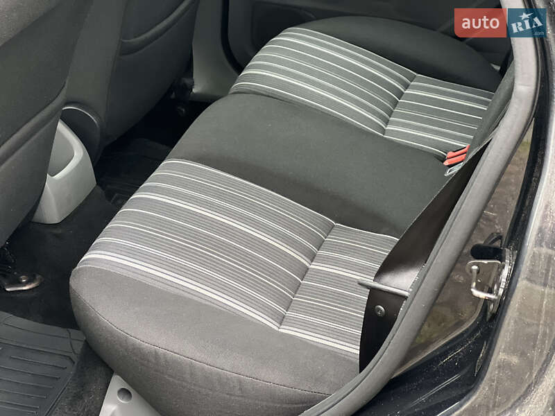 Универсал Ford Focus 2010 в Киеве фото 12 Универсал Ford Focus 2010 в Киеве
