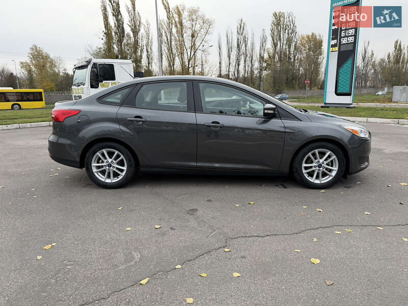 Седан Ford Focus 2017 в Киеве