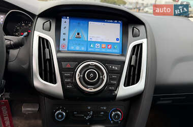 Седан Ford Focus 2017 в 