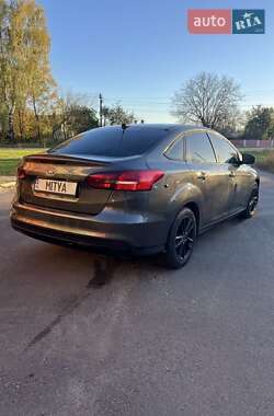 Седан Ford Focus 2015 в 