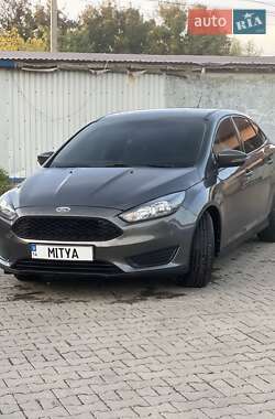 Седан Ford Focus 2015 в 