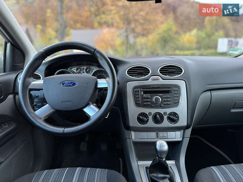 Універсал Ford Focus 2010 в Долині фото 28 Універсал Ford Focus 2010 в Долині
