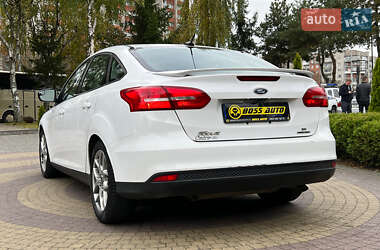 Седан Ford Focus 2015 в 