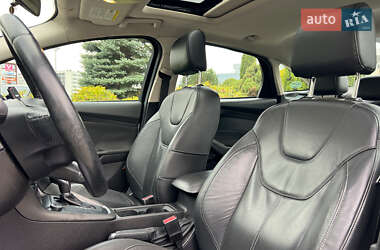Седан Ford Focus 2015 в 