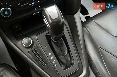 Седан Ford Focus 2015 в 