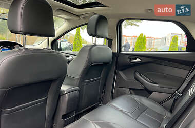 Седан Ford Focus 2015 в 