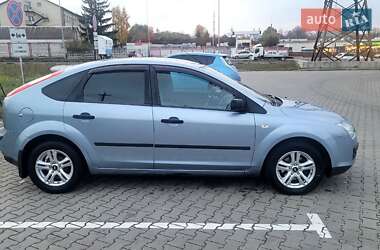 Хэтчбек Ford Focus 2006 в  фото 3 Хэтчбек Ford Focus 2006 в