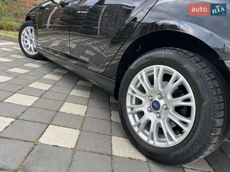 Универсал Ford Focus 2013 в Стрые