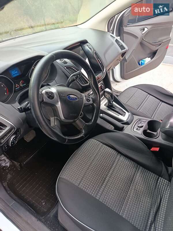 Универсал Ford Focus 2013 в Каменском