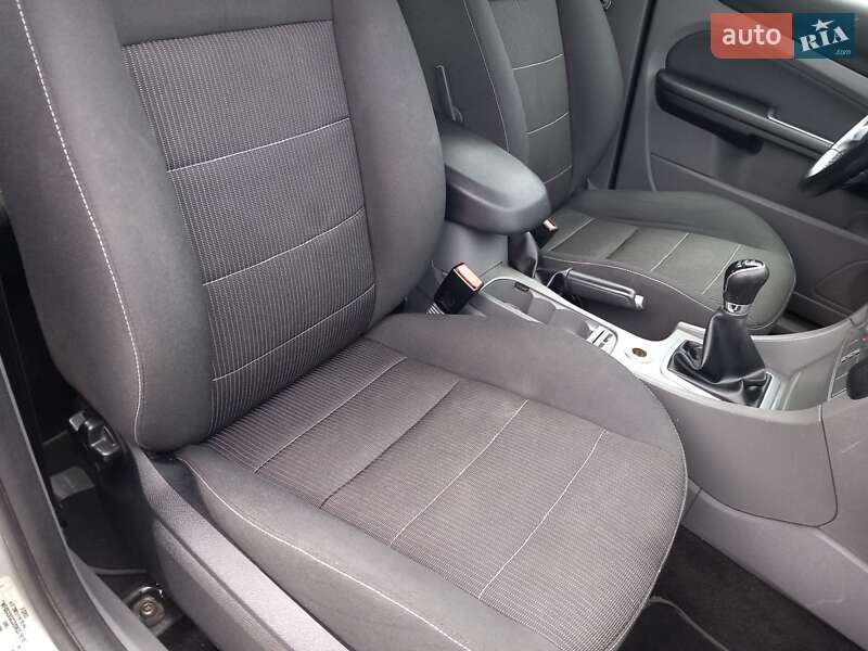 Универсал Ford Focus 2009 в Городке фото 14 Универсал Ford Focus 2009 в Городке