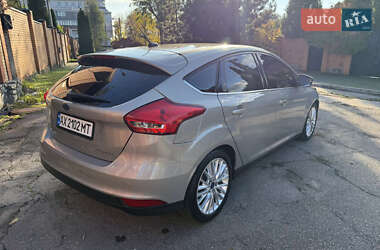 Хетчбек Ford Focus 2015 в 