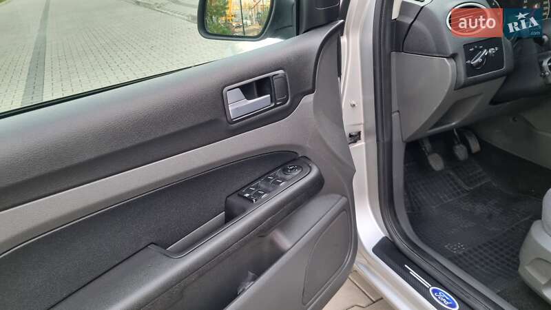 Хетчбек Ford Focus 2005 в Луцьку фото 25 Хетчбек Ford Focus 2005 в Луцьку