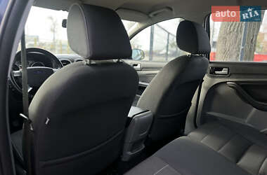 Хетчбек Ford Focus 2009 в  фото 37 Хетчбек Ford Focus 2009 в