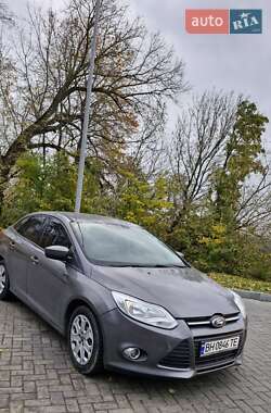 Седан Ford Focus 2012 в 