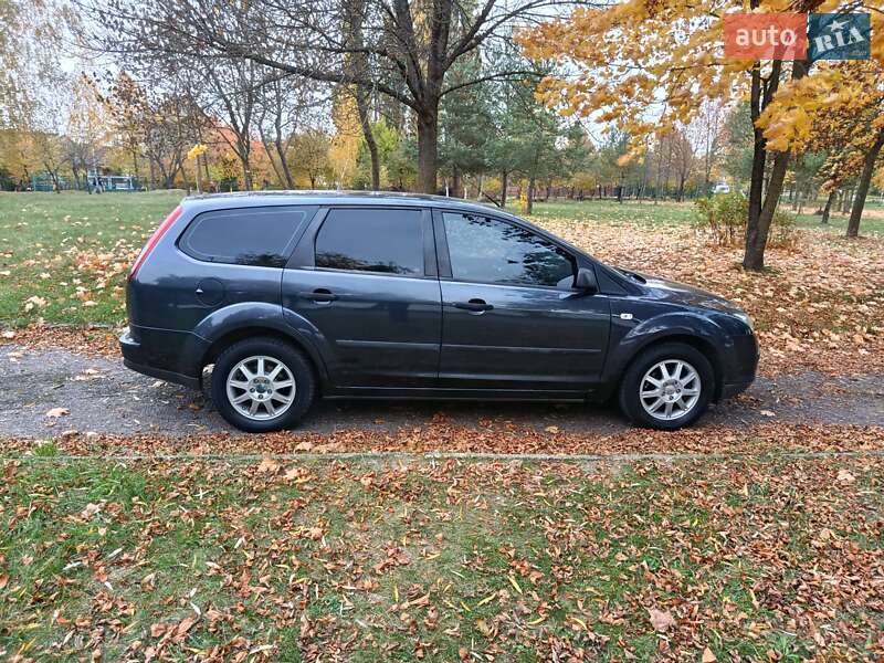 Універсал Ford Focus 2005 в Рівному фото 4 Універсал Ford Focus 2005 в Рівному