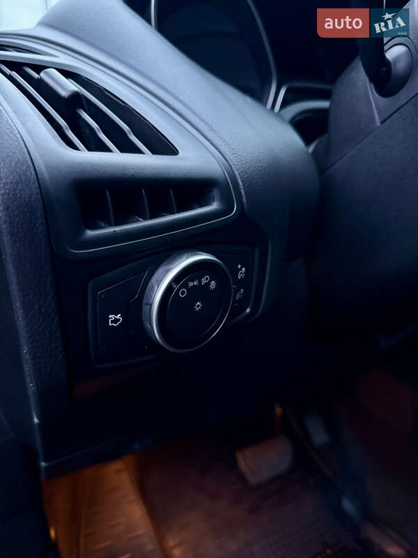 Седан Ford Focus 2015 в Виннице